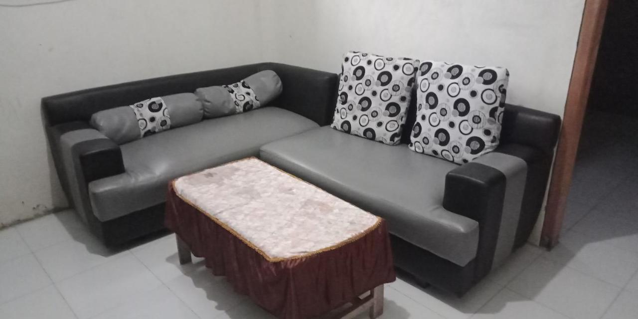 cheap inn Banyuwangi Banyuwangi  Exterior foto