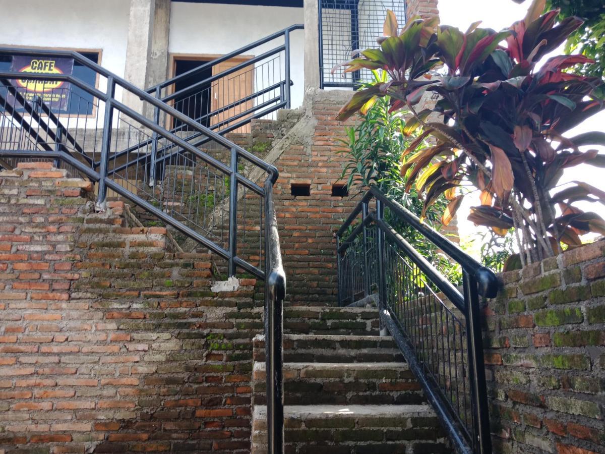cheap inn Banyuwangi Banyuwangi  Exterior foto